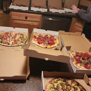 Lots of pizza to go.