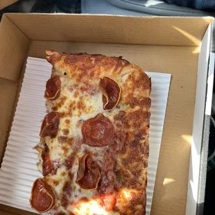 Pizza slice