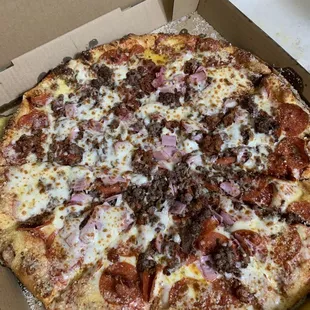 Extra large All Meat Round Pizza