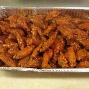 Tray of 100 Buffalo wings