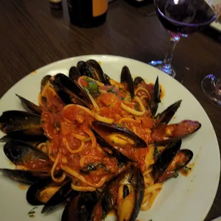 Mussels with linguine