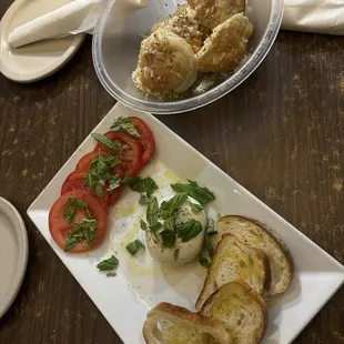 Burrata &amp; Garlic Bread