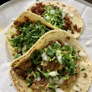 Tacos de chorizo, tacos de barbacoa