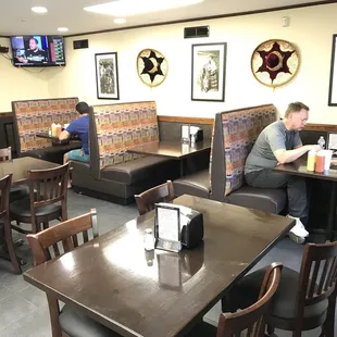 Cute, small, super clean!  Don't let the outside fool you!