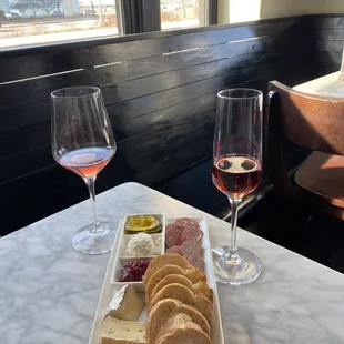 Rose and Shiraz sparkling wine. Enjoyed the cheese plate and the bread.