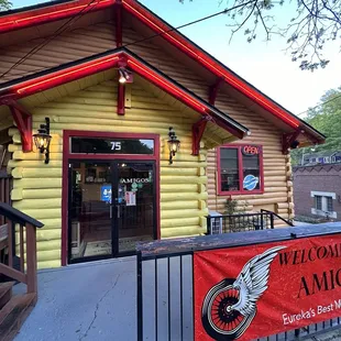 Amigos entrance