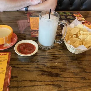 Horchata (freakin huge okay) chips queso and salsa