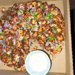 Small  paneer pizza / Chili Chicken Pizza