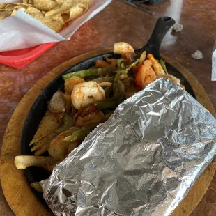 shrimp fajitas