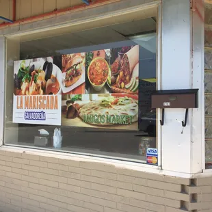 I don't think they take credit cards, CASH only.