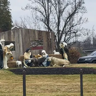 The Amish Door Nativity