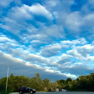 The sky looked like this when we got off the highway on our way to Amity Park.  10/01/2016  18:00