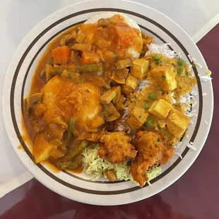 Vegetable curry, Lemon Rice, Idli