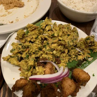 Spinach Onion Pakoda