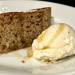 Karidopita: Walnut cake