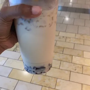 Jasmine milk tea with grass jelly !
