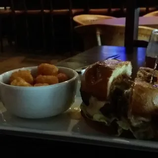 Amor Chile Relleno Burger