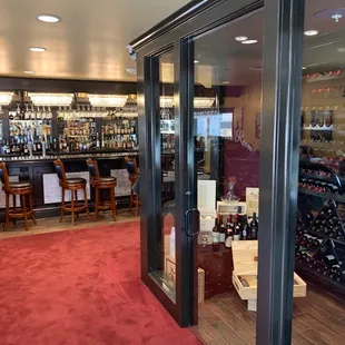 Alfred&apos;s Wine Room and Spirits Bar