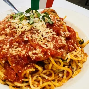 Traditional, spaghetti and meatballs