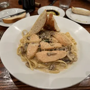 Salmon &amp; Mushroom Cream Sauce