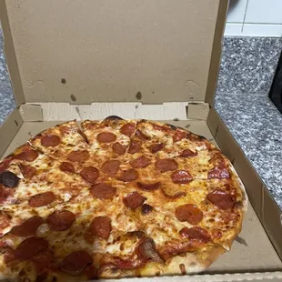 Jumbo Pizza