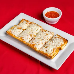 Garlic Bread with Cheese served with Marinara