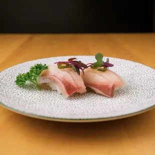 Hamachi Nigiri