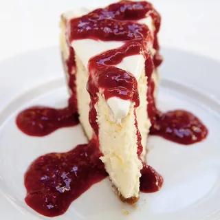Traditional Cheesecake with Raspberry Sauce