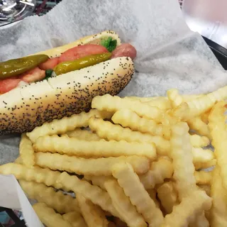 Vienna Hot Dog with Fries (Chicago Style)
