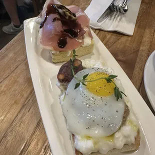 White Truffle Crostini