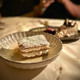 mille-feuille (or a thousand sheets)