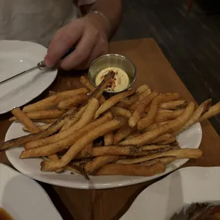 Fries that come with rotisserie chicken