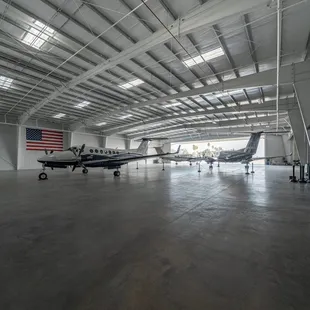 Mack Aviation (Visalia, CA)