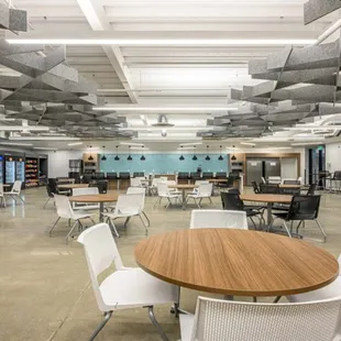 Quiring Project, Pontiac Building