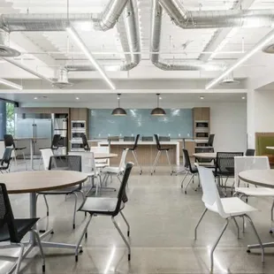 Quiring Project, Pontiac Building