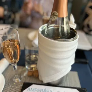 Rosé bubbly