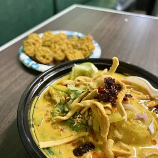 Khao soi gai &amp; Sai oua - egg noodle curry with chicken &amp; Northern Thai sausage