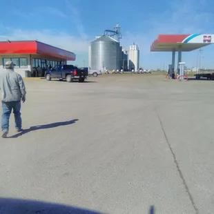 Walking to Ampride from the truck