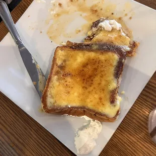 Crème brûlée French Toast