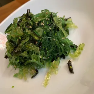 Beach Roll Seaweed Salad
