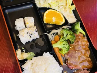 Yu-Mi Sushi