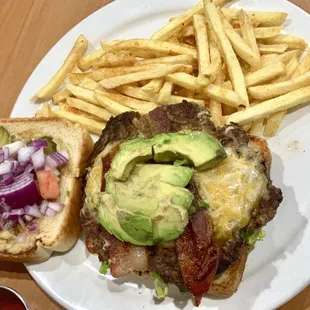 Texas Burger Sandwich w/ Fries