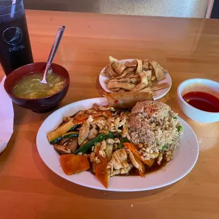 Chicken with garlic sauce and egg drop soup