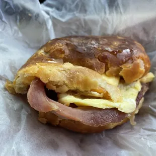 a ham and egg sandwich