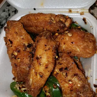 Fried wings SOOOO GOOOD must Try !!! 12 pc 899  or 6pc 499 good crunch and super good HEAT