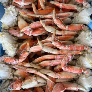 Big dungeness crabs