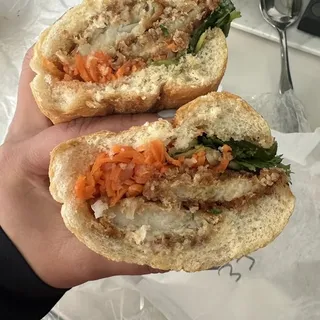 37 ( Fried Fish Sandwich) Banh Mi Ca