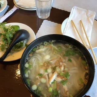 4. Pho Ga/Chicken Noodle soup