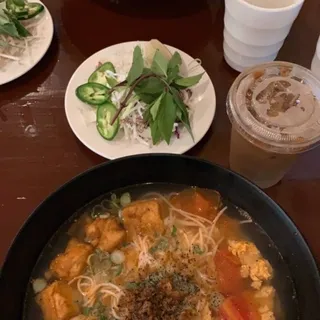 7. Bun Rieu/Crab Paste Tomato Soup