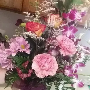 This is the bouquet I just picked up. I'm thoroughly impressed